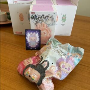 Pop Mart Big Into Energy Labubu Luck